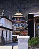 Tashilhunpo klosteret. Tashilhunpo klosteret - Tibetansk munke-kloster ( Scan af KOL4322 )  Shigatse Tibet ( Kina ) Asien  budhisme, religion