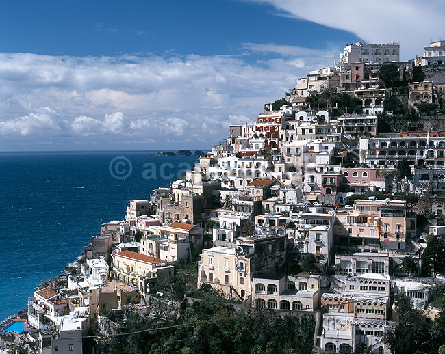 Positano. Byen Positano på Amalfi kysten. Fiskerlandsby på Sorrento halvøen; ; Positano / Sorrento; Italien; Europa; ; Feriebyer, solkyst, turisme, turistindustri