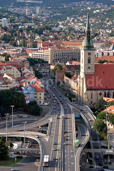 Bratislava. Udsigt over Bratislava med Staromestska gaden set fra Novy Most; ; Bratislava; Slovakiet; ; ; 