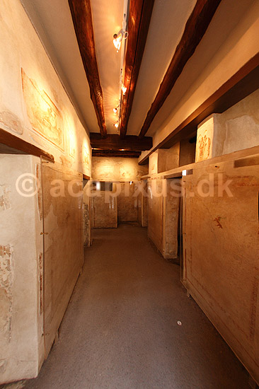 Pompeii. Lupanaro (bordellet) i Pompeii; ; Pompeji / Pompei / Pompeii / Napoli / Campania; Italien; Europa; ; Ark�ologi, vulkaner, vulkanudbrud, pyroplastisk flow, pyroplasma, Vesuvius, Vesuv, naturkatastrofer, turistsev�rdigheder, sev�rdigheder, turisme, Romerriget, romerne, ruiner, ruinbyer, prostitution, prostitueret, prostituerede, bordeller, bordel