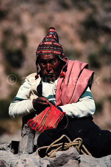 Quechua indianer. Gammel mand p� �en Taquile p� Titicaca s�en ( Scan af KOL2039 ) ; ; Titicaca S�en; Peru; Sydamerika; ; 