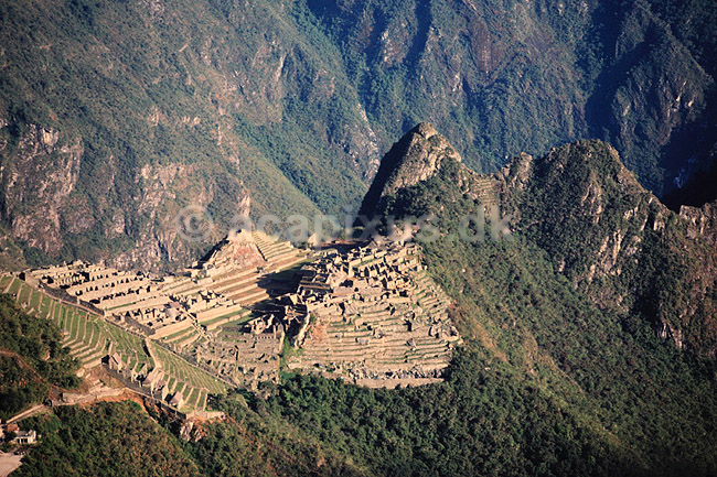 Machu Picchu. Machu Picchu - Set fra Intipuncu ( Scan af KOL1927 ) ; ; Machu Picchu; Peru; Sydamerika; ; Inca, inka, inkaer, incaer