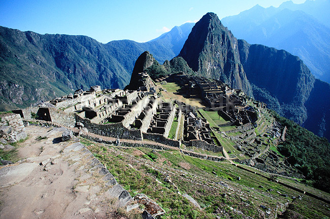 Machu Picchu. Machu Picchu - Set fra Caretakers Hut ( Scan af KOL1938 ) ; ; Machu Picchu; Peru; Sydamerika; ; Inca, inka, inkaer, incaer