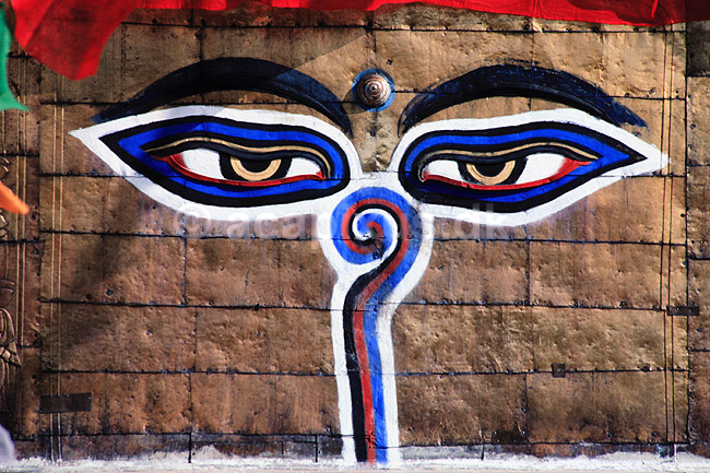 Swayambhunath. Buddha's �jne - Swayambhunath, Kathmandu ( Scan af KOL1410 ) ; ; Kathmandu; Nepal; Asien; ; Buddha, buddhisme, stupa