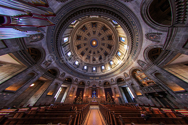 Marmorkirken. Interi�r, alter og kuppel i Frederiks Kirke eller Marmor-kirken; ; K�benhavn; Danmark; ; ; Kirker, kristendom, religion, orgel, kirkeorgel