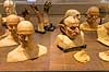 Hogwarts . Ansigts maske modeller af forskellige Harry Potter figurer  Warner Bros. Studio Tour London / Watford England  Sev�rdigheder Harry Potter, film, filmindustri, filmkullisser
