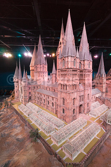Hogwarts . Model af Hogwarts skolen; ; Warner Bros. Studio Tour London / Watford; England; ; Sev�rdigheder; Harry Potter, film, filmindustri, filmkullisser
