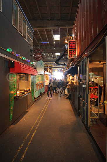 Copenhagen Street Food. Copenhagen Street Food p� Papir�en i K�benhavn; ; K�benhavn; Danmark; ; ; Fastfood, madlavning, restauranter, byliv, fast food