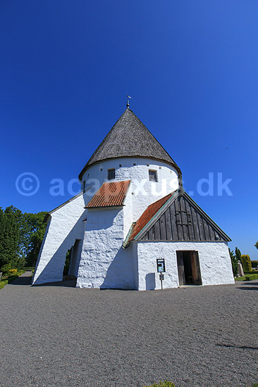 Olsker. Ols kirke - Olsker; ; Olsker / Bornholm; Danmark; ; ; Rundkirke, rundkirker, kirke, kirker, kristendom, religion