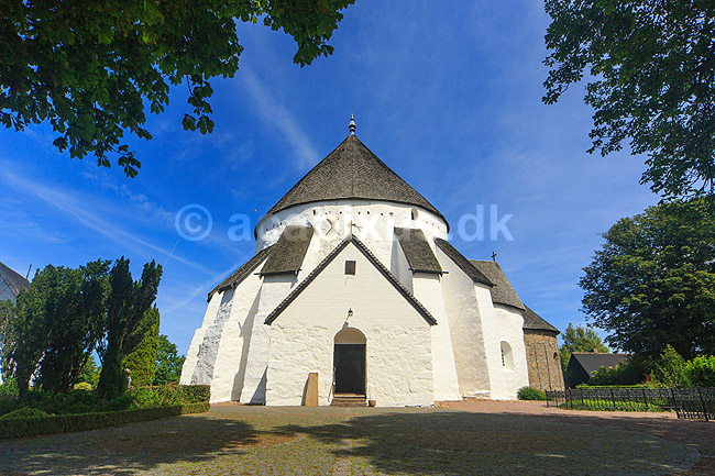 �sterlars. �sterlars Kirke - �ster Larsker; ; �sterlars / Bornholm; Danmark; ; ; Rundkirke, rundkirker, kirke, kirker, kristendom, religion