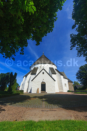 �sterlars. �sterlars Kirke - �ster Larsker; ; �sterlars / Bornholm; Danmark; ; ; Rundkirke, rundkirker, kirke, kirker, kristendom, religion