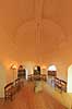 �sterlars. Invendigt i arkaden i st�ttepillen i �sterlars Kirke - �ster Larsker  �sterlars / Bornholm Danmark   Rundkirke, rundkirker, kirke, kirker, kristendom, religion