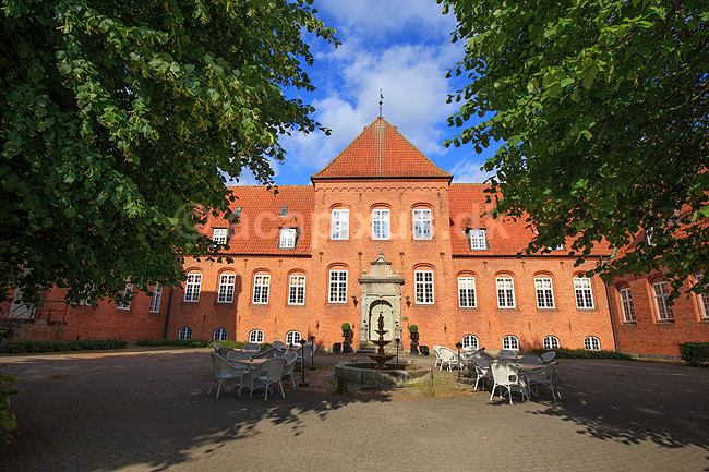 Sophiendal Gods. Sophiendal Gods ved Skanderborg; ; Skanderborg; Danmark; ; ; Slotte, herreg�rde
