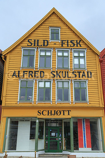 Bergen. Detaljer af de gamle tr�huse p� Bryggen i Bergen; ; Bryggen / Bergen; Norge; ; ; Turisme, sev�rdigheder, Hansestaderne, Hanseaterne, Hanseater, handel