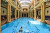 Gellert thermiske bade. Gellert termiske bade, Gellert Thermal Baths and Swimming Pool, p� den vestlige Buda-side af Donaufloden i Budapest  Hotel Gellert / Budapest Ungarn  sev�rdigheder Gellert Gyogyfurdo es Uszoda, swimmingpool, badeferie, badning, sv�mning