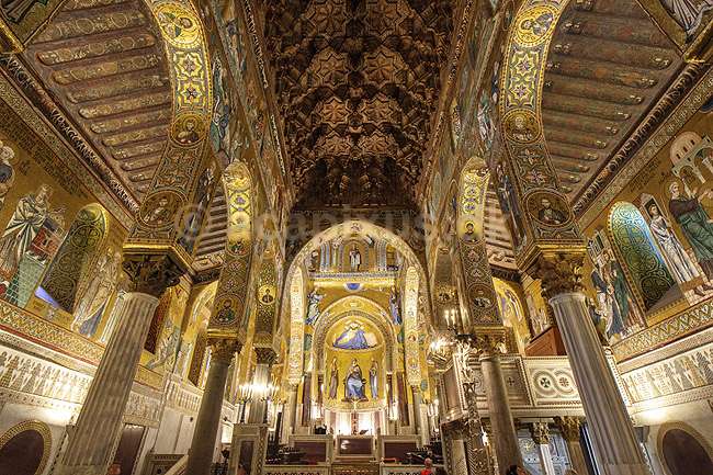 Palatine Kapellet. Gyldne mosaikker udsmykker Palatine Chapel i Royal Palace (Palazzo Reale e Cappella Palatina) i Palermo; ; Palermo / Sicilien; Italien; ; sev�rdigheder; Kirker, kristendom, religion, katolsk, guld