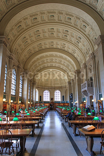 Boston Public Library. L�sesalen i Boston Public Library - Central Library; ; Boston / Massachusetts; USA; ; Sev�rdigheder; Bibliotek, biblioteker, l�sesale, b�ger, fordybelse, l�sning, kundskab