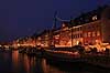 Julemarked p� Nyhavn. Juleudsmykning til Julemarked p� Nyhavn  Nyhavn / K�benhavn Danmark  Sev�rdigheder Julemarkeder, jul, julehandel, handel, juleudsmykning, julestemning