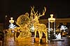 Julemarked. Juleudsmykning til Julemarked p� Bertel Thorvaldsens Plads i K�benhavn  Bertel Thorvaldsens Plads / K�benhavn Danmark  Sev�rdigheder Julemarkeder, jul, julehandel, handel, juleudsmykning, julestemning