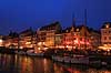 Julemarked p� Nyhavn. Juleudsmykning til Julemarked p� Nyhavn  Nyhavn / K�benhavn Danmark  Sev�rdigheder Julemarkeder, jul, julehandel, handel, juleudsmykning, julestemning