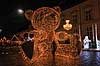 Julemarked. Juleudsmykning til Julemarked p� Bertel Thorvaldsens Plads i K�benhavn  Bertel Thorvaldsens Plads / K�benhavn Danmark  Sev�rdigheder Julemarkeder, jul, julehandel, handel, juleudsmykning, julestemning