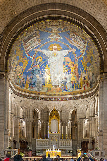 Sacre-Coeur i Paris. Mosaikken The Triumph of the Sacred Heart of Jesus i kirken Sacre Coeur ( Jesus Hellige Hjerte ) p� toppen af Montmartre i Paris; ; Montmartre / Paris; Frankrig; ; ; Sacre-C�ur, Sacre C�ur, kirker, religion, katolsk, katolisisme, Paul Abadie