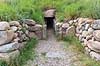�m J�ttestue. Indgangen til j�ttestuen ved �m n�r Lejre  Lejre Danmark  Sev�rdigheder J�ttestuer, grave, gravkamre, gravh�j