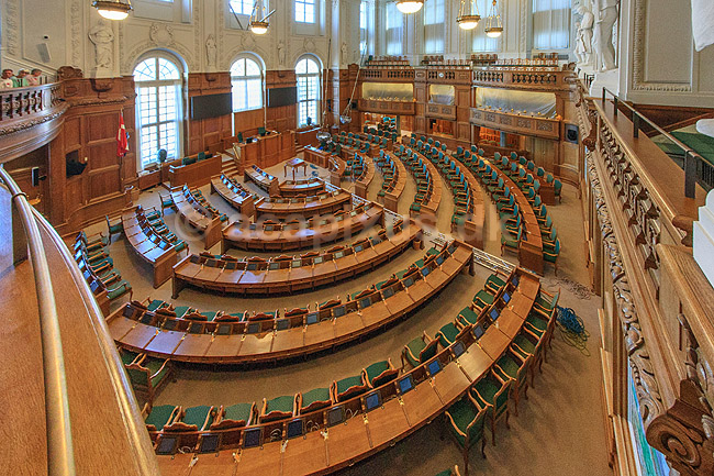 Folketingssalen. Folketingssalen p� Christiansborg; ; Christiansborg Slot / K�benhavn; Danmark; ; Sev�rdigheder; Folketinget, demokrati, regering, folkestyre