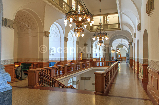 Vandrehallen p� Christiansborg. Vandrehallen p� Christiansborg med de ber�mte trapper hvor nyvalgte statsministre ses p� valgaftenerne; ; Christiansborg Slot / K�benhavn; Danmark; ; Sev�rdigheder; Folketinget, demokrati, regering, folkestyre