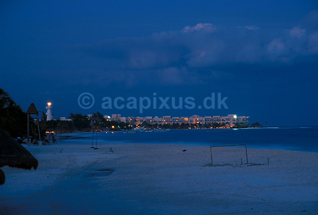 Aften p� stranded ved Playa del Carmen.; ; Playa del Carmen, Quintana Roo, Yucatan; Mexico; Nord Amerika; ; 