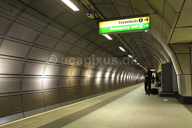Heathrow. Undergrundsstation i London Heathrow lufthavnen; ; Heathrow Airport / London; England; Europa; ; lufthavne airports subways togtransport