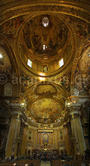 Chiesa del Gesu. Hovedskib og alter i jesuiter kirken Chiesa del Gesu i Rom ; ; Rom; Italien; Europa; ; turistsev�rdigheder