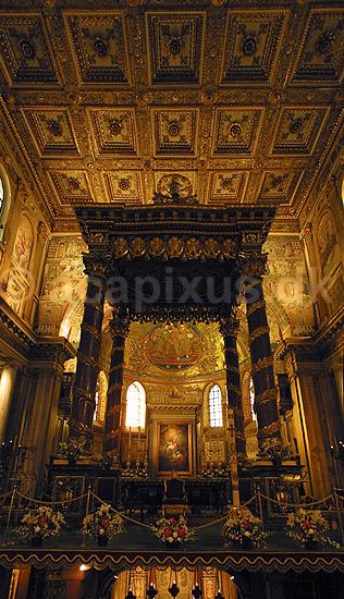 Santa Maria Maggiore. Hovedskibet i Basilica di Santa Maria Maggiore, en af Roms fire patriarkalske kirker; ; Rom; Italien; Europa; ; turistseværdigheder, religion, kristendom