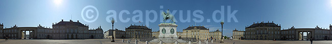 Amalienborg. 360 graders panorama fra Amalienborg Slotsplads; ; K�benhavn; Danmark; ; sev�rdigheder; slotte, arkitektur, borge, panoramaer